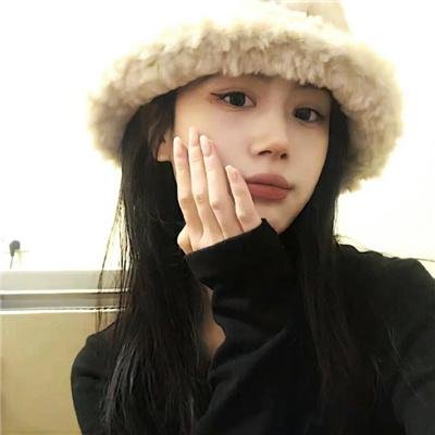 女孩舞步